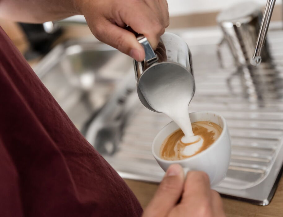 Sie haben unser Leporello zum Thema Zusammenarbeit bei Holzhausprojekten bekommen, wir würden uns freuen sie zu einem Kaffee bei uns im Büro einzuladen. Besprechen Sie mit uns Ihre Idee vom energieeffizienten Holzhaus.