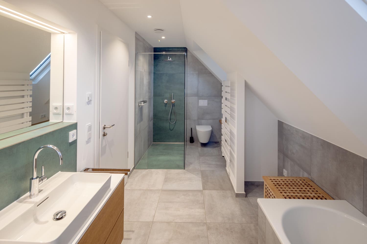 Badezimmer-Dachgeschoss