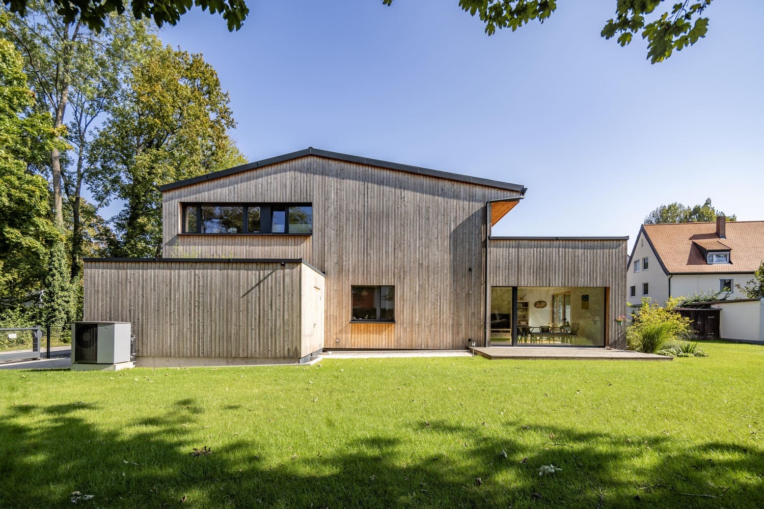 Seitenansicht Holzhaus